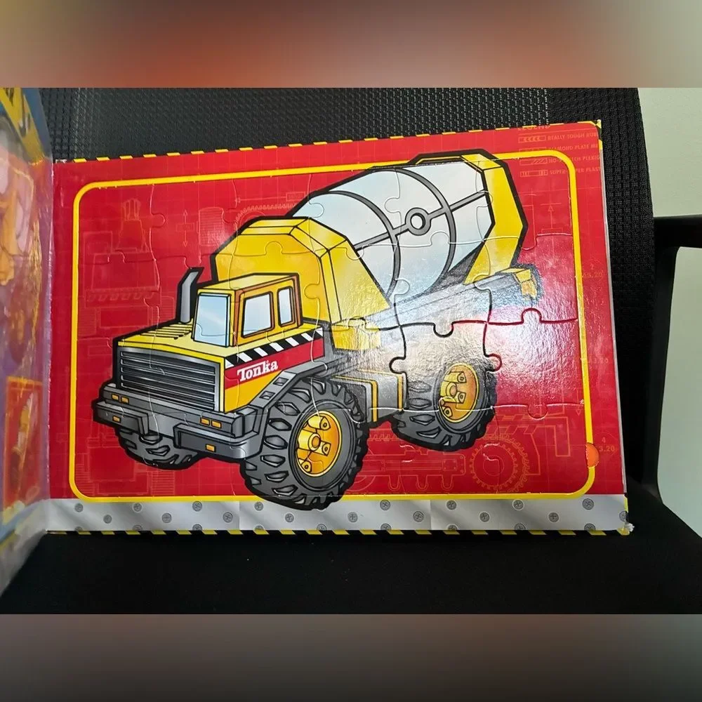 Tonka Construction Site Jigsaw Puzzle Book Truck 24 pcs. Boys toddler Kids